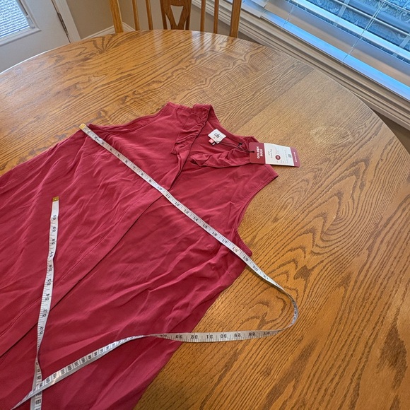 Cabi NWT Scorch Top Wine Red Sleeveless Heart of Cabi Line for Under Blazer M - Picture 5 of 10